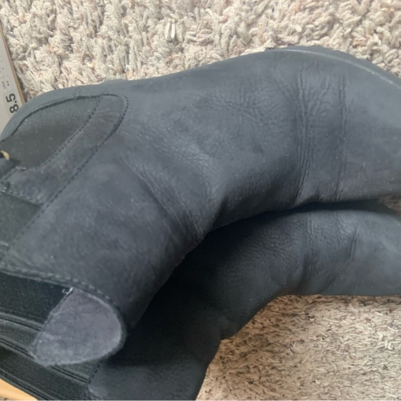 UGG Indra boot black size 8.5 - Picture 5 of 10